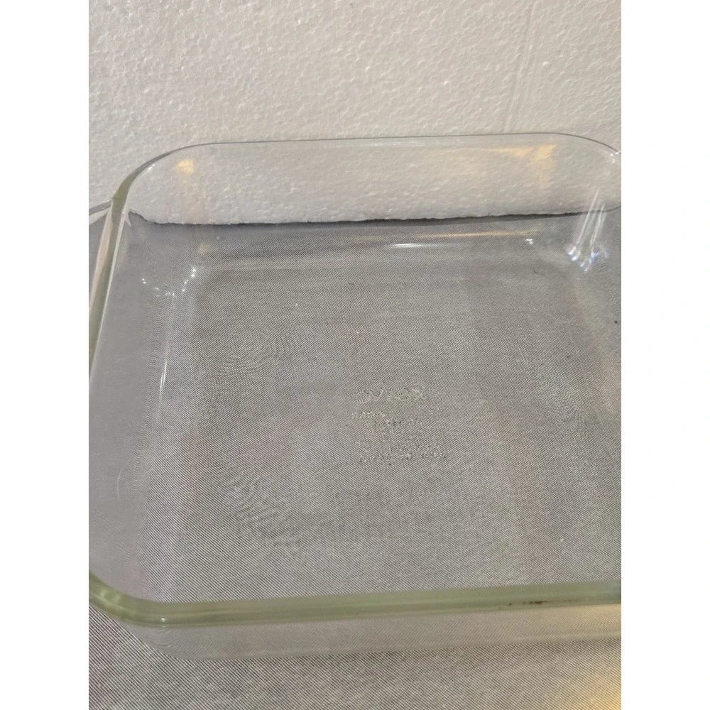 Pyrex brand corning